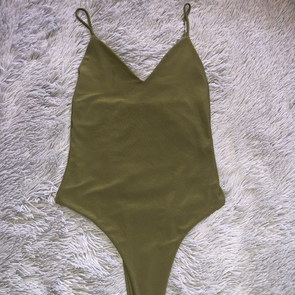 Ootd fash olive green bodysuit - Picture 2 of 4